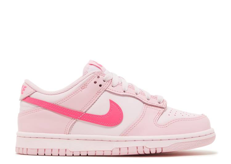 SB DUNK LOW ‘TRIPLE PINK’