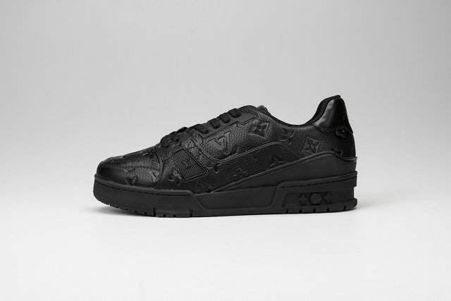 LOUIS VUITTON TRAINER SNEAKERS