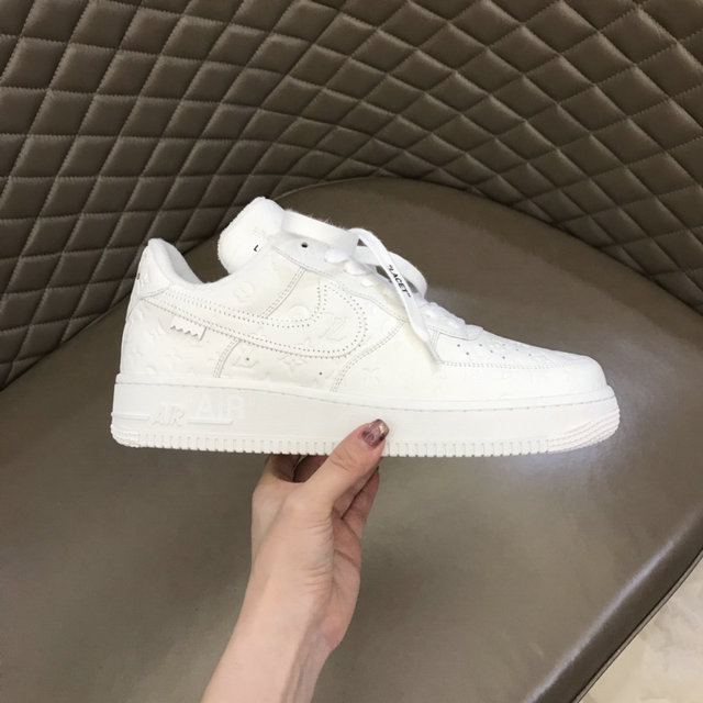 LOUIS VUITTON TRAINER SNEAKERS