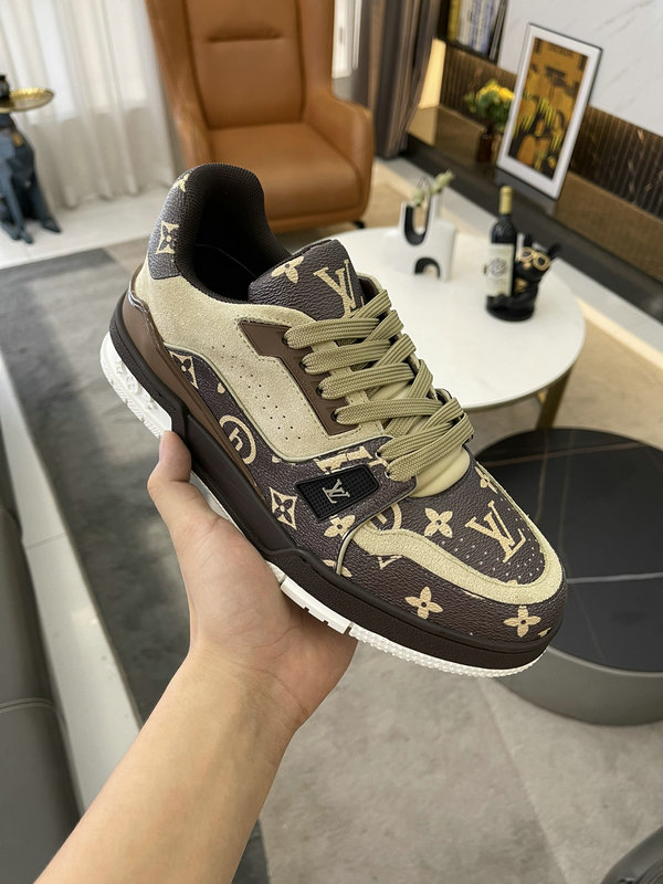 LOUIS VUITTON TRAINER SNEAKERS