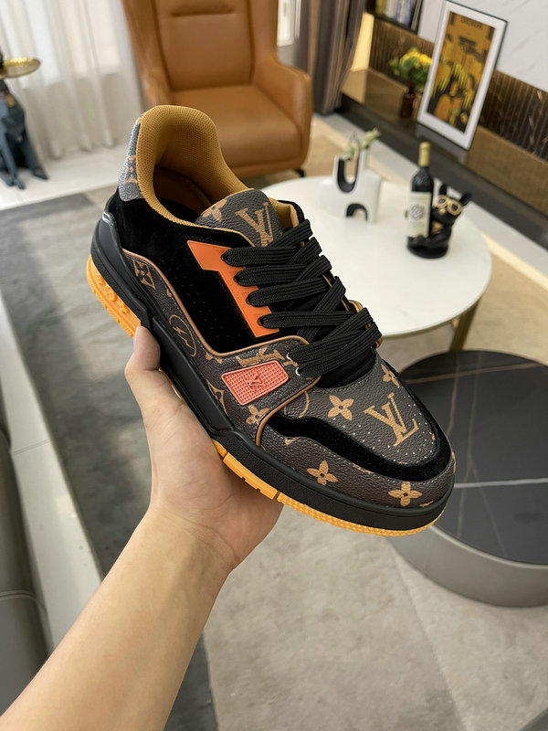 LOUIS VUITTON TRAINER SNEAKERS