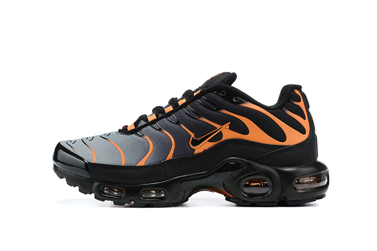 AIR MAX PLUS TN ‘BLACK TOTAL ORANGE’