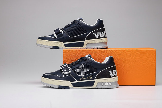 LOUIS VUITTON TRAINER SNEAKERS