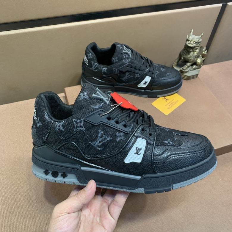 LOUIS VUITTON TRAINER SNEAKERS