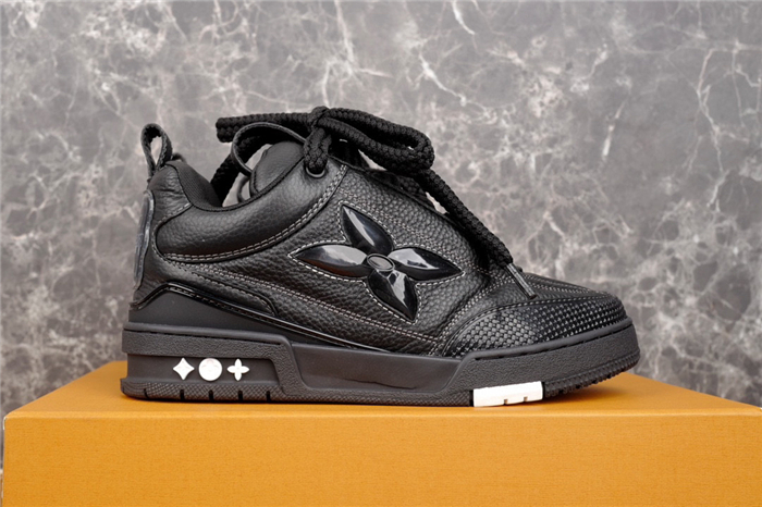 LOUIS VUITTON SKATE SNEAKERS